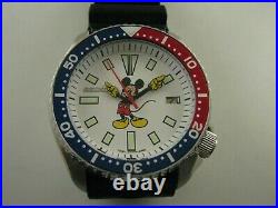 SEIKO 7002-700A Scuba Diver's Modified Mickey Mouse Dial Very Nice Collection