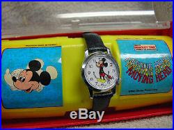 Vintage Mickey Mouse Bobbig Head watch, Near MINT Cond. NIB with Papers running