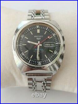Vintage SEIKO 5 Sports 6119-6023 automatic watch collectable mini pogue