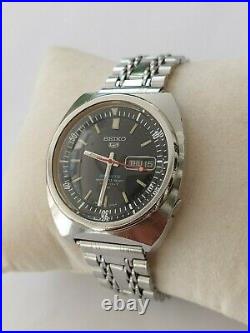 Vintage SEIKO 5 Sports 6119-6023 automatic watch collectable mini pogue