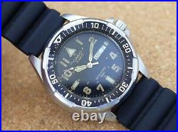 Vintage mens Casio MD-502 diver rotating bezel collectable and rare model